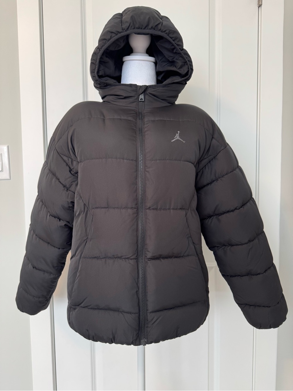 Jordan Brooklyn Puffer Jacket Black Boys Grade School XL 13-15 Years Old NWOT